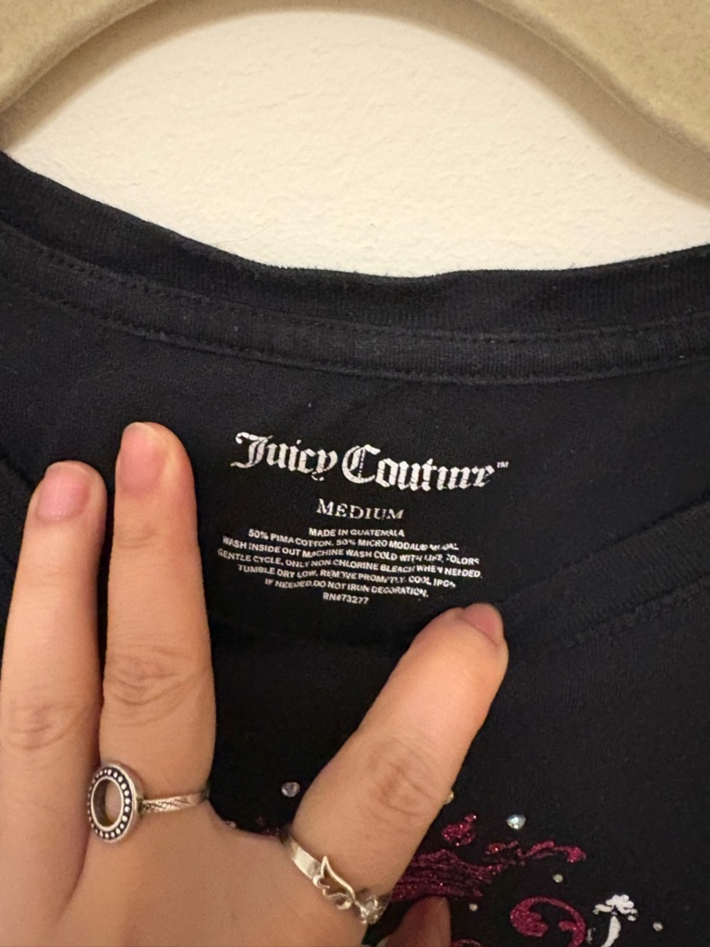 Juicy Couture Black Rhinestone Crest Graphic Tee Y2K McBling Baby Tee medium - Picture 3 of 4